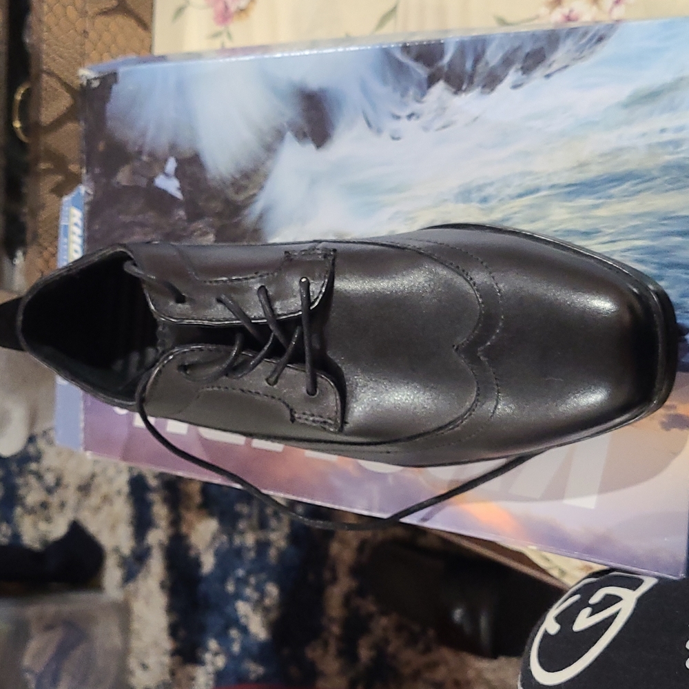 MNY Andrew Marc Mens  Black Wing Tips